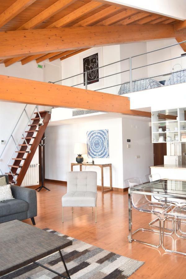 Architect-Designed Loft In A Historic Hilltop Neighborhood Lisboa Ngoại thất bức ảnh